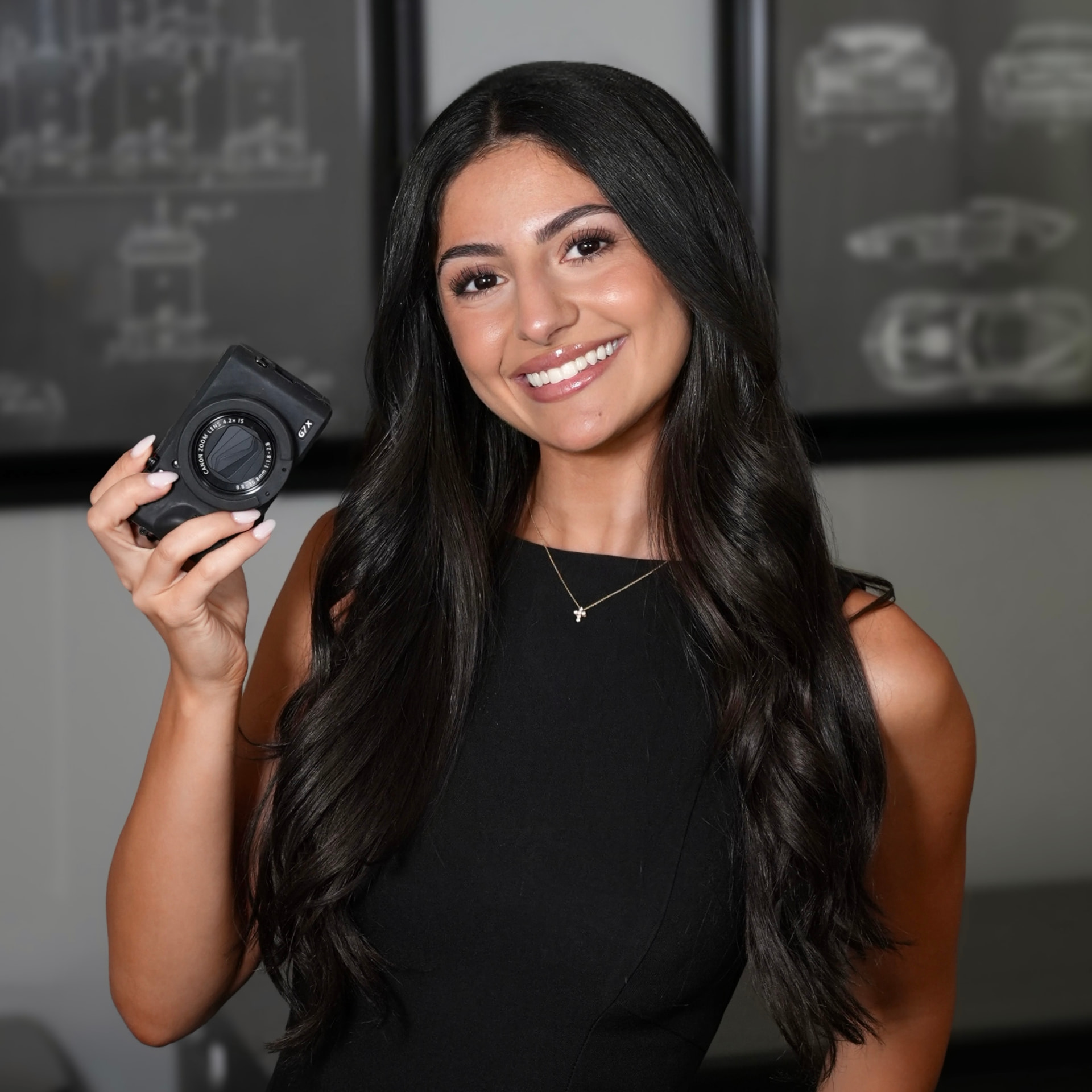 Portrait of Lourdes Elia, Cofounder | Head of Social at Moonlight Digital